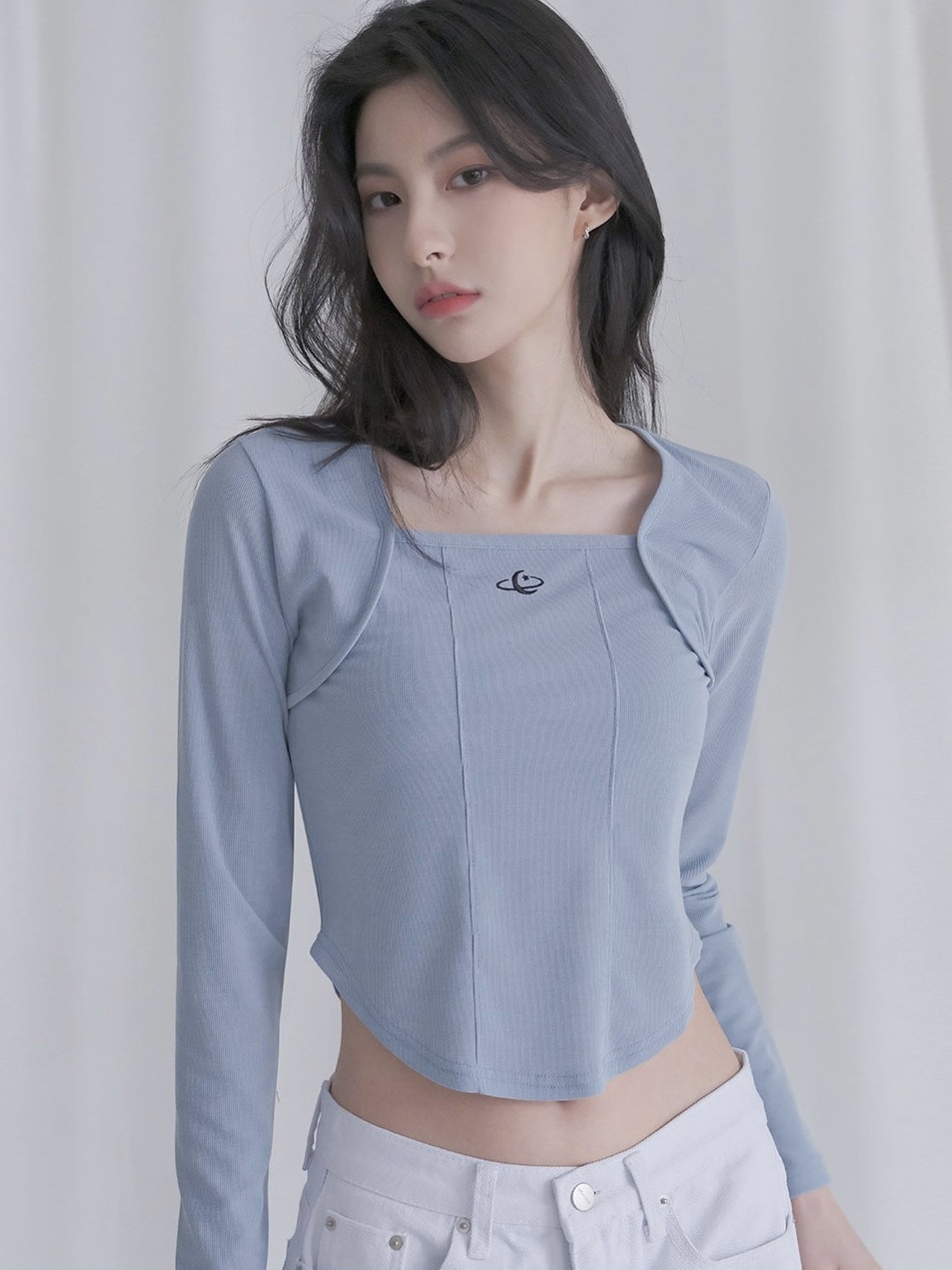 <預購> 韓國AVANDRESS Square neck Line U形方領修身短版長Ｔ