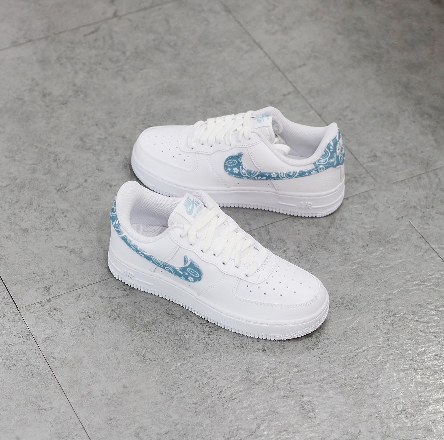 Nike Air Force 1 Low '07 Essential White Worn Blue Paisley DH4406-100