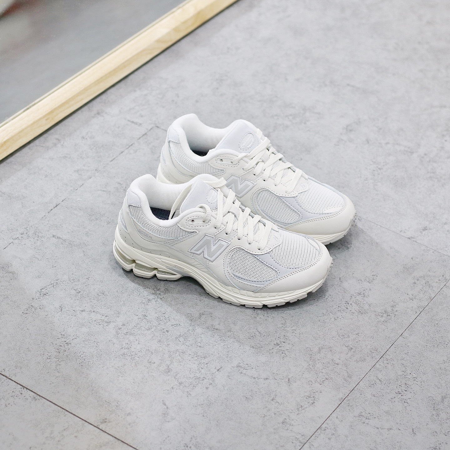 New Balance M2002RWP White Salt 奶白色