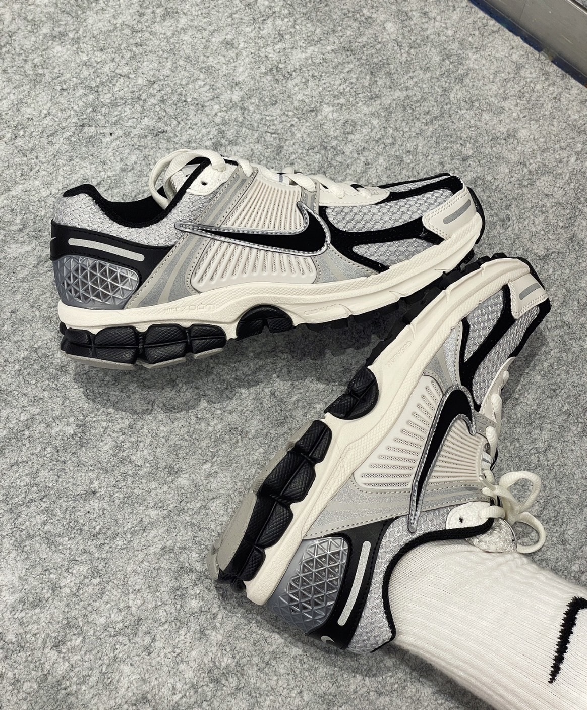 預購 NIKE ZOOM VOMERO 5 'Photon Dust' 幻影光子