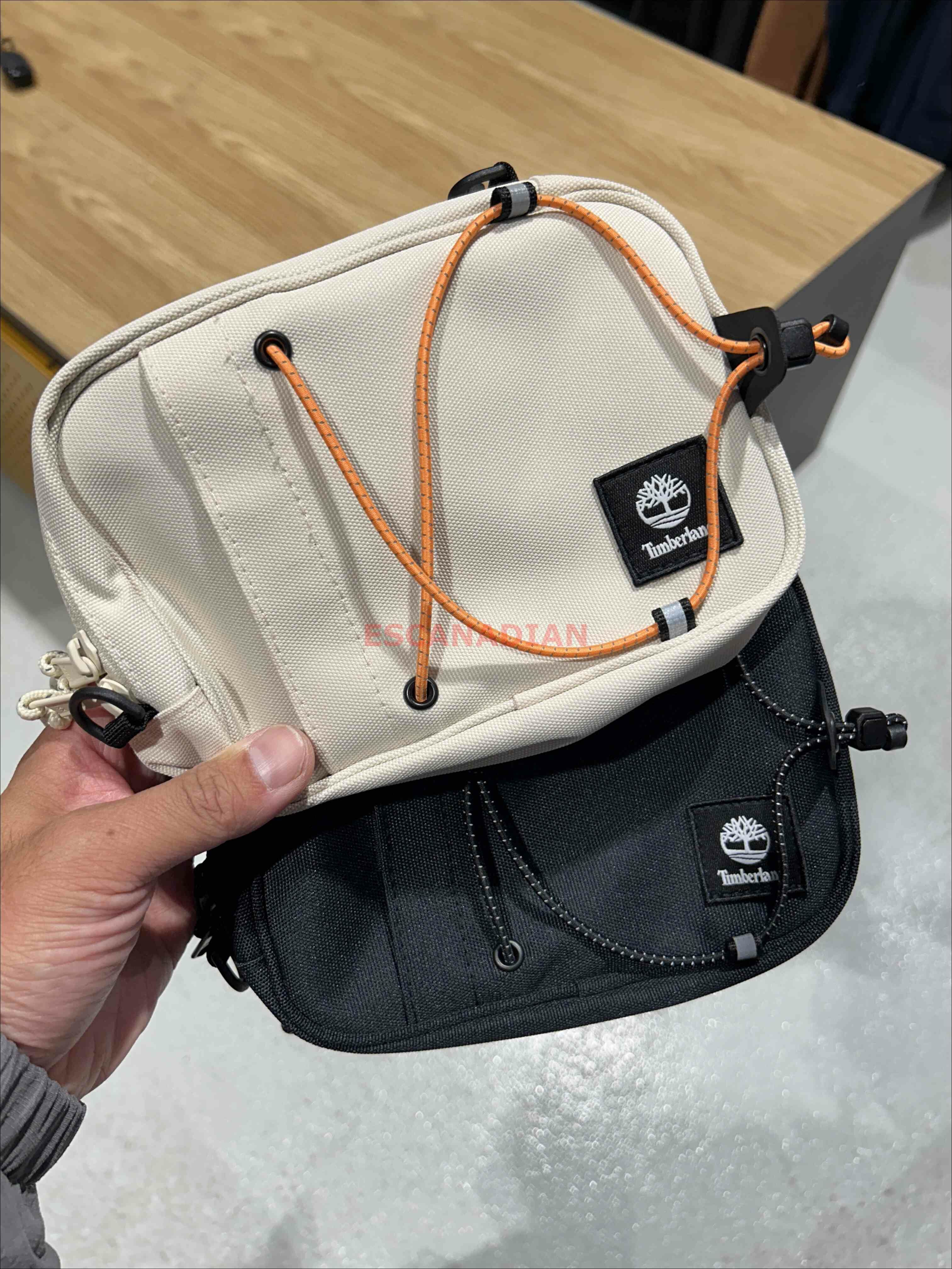 Timberland 大人 戶外 側背小包 (2色)