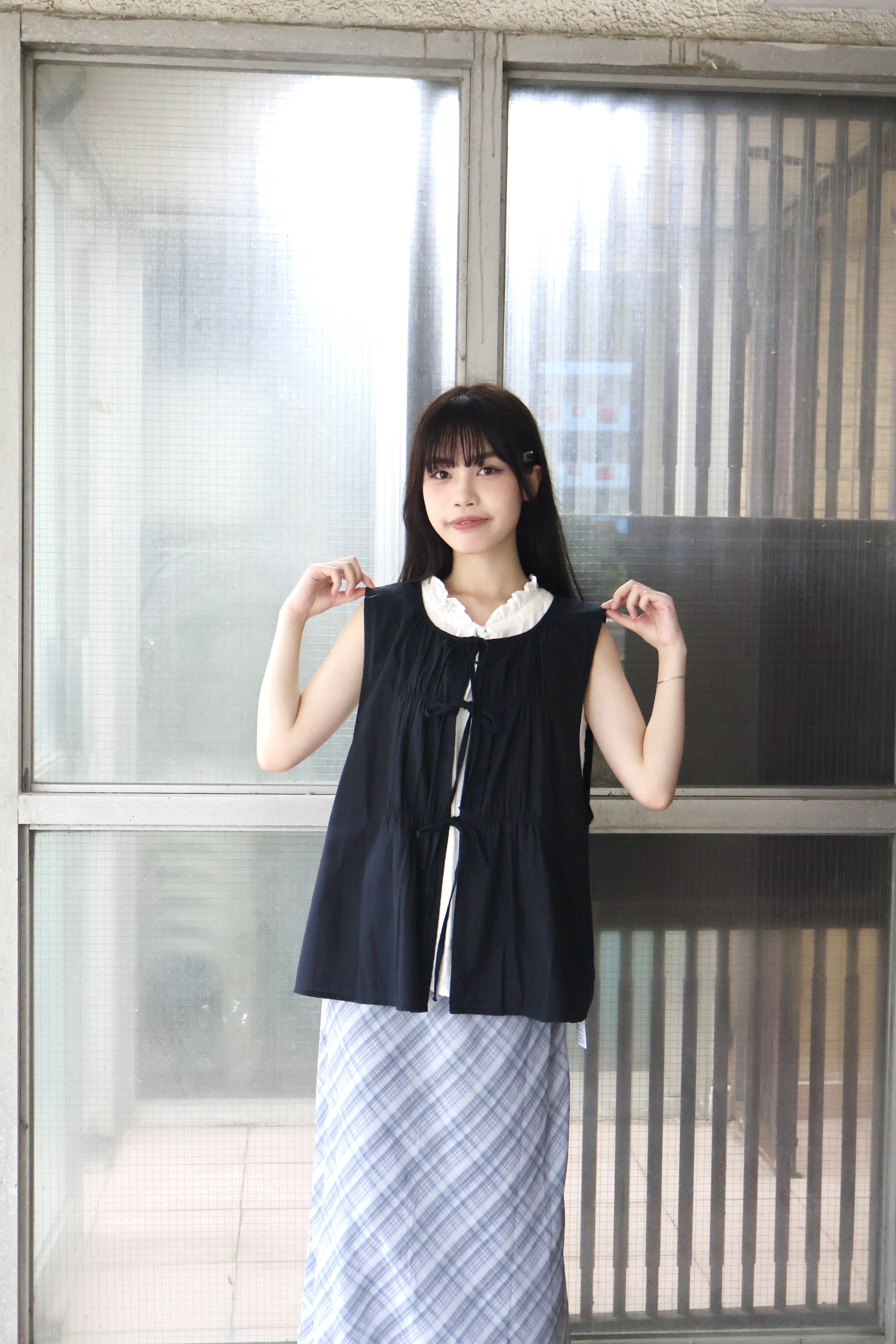 推薦！皺褶綁帶背心