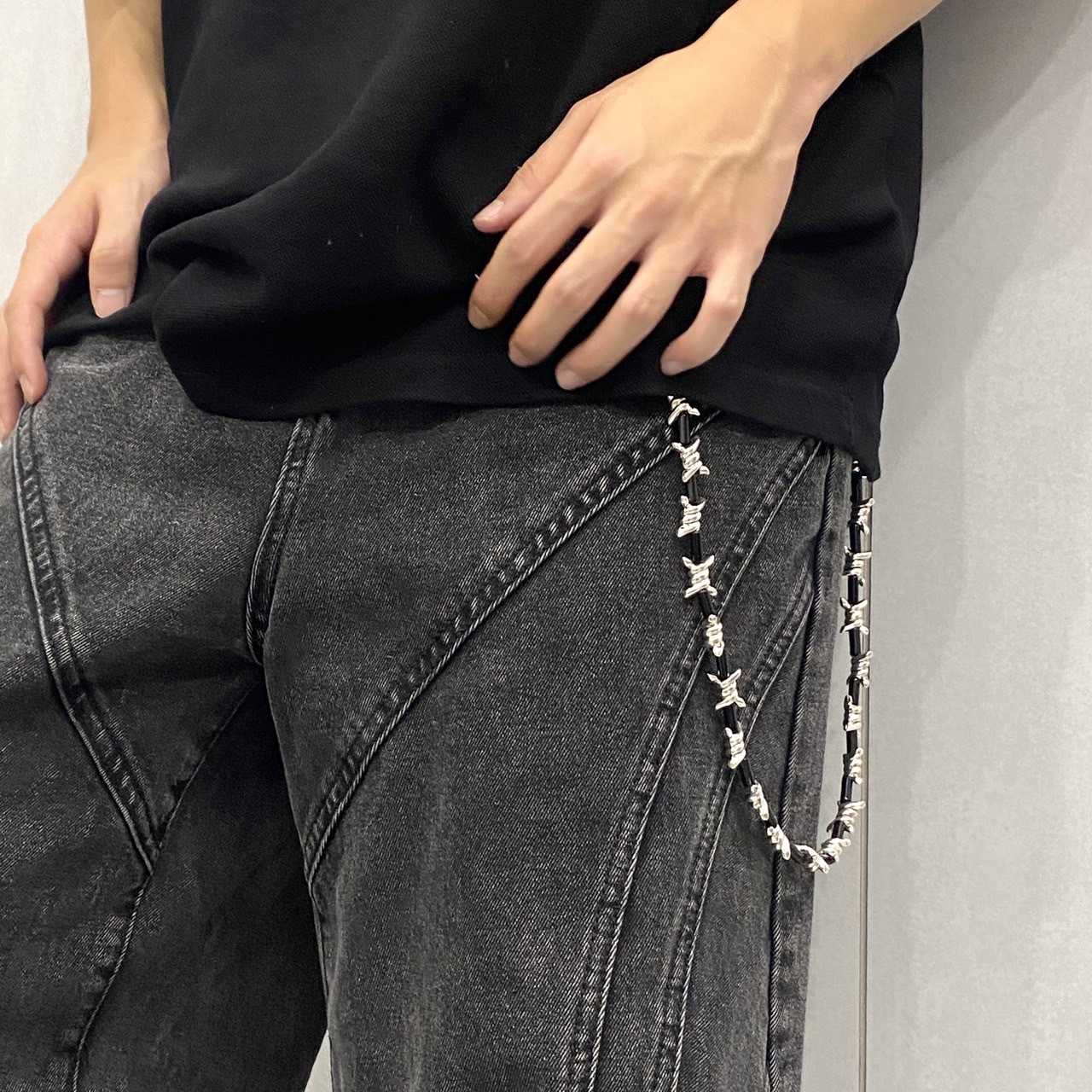 暗黑風荊棘造型褲鍊