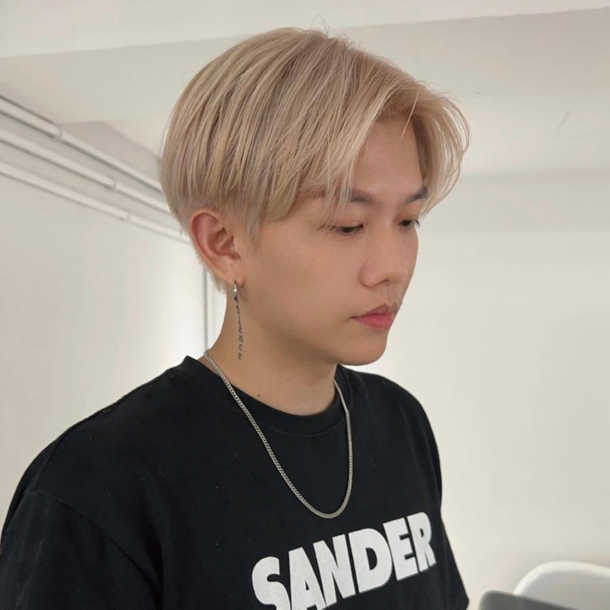 男生染髮炫酷色系推薦-白金髮色