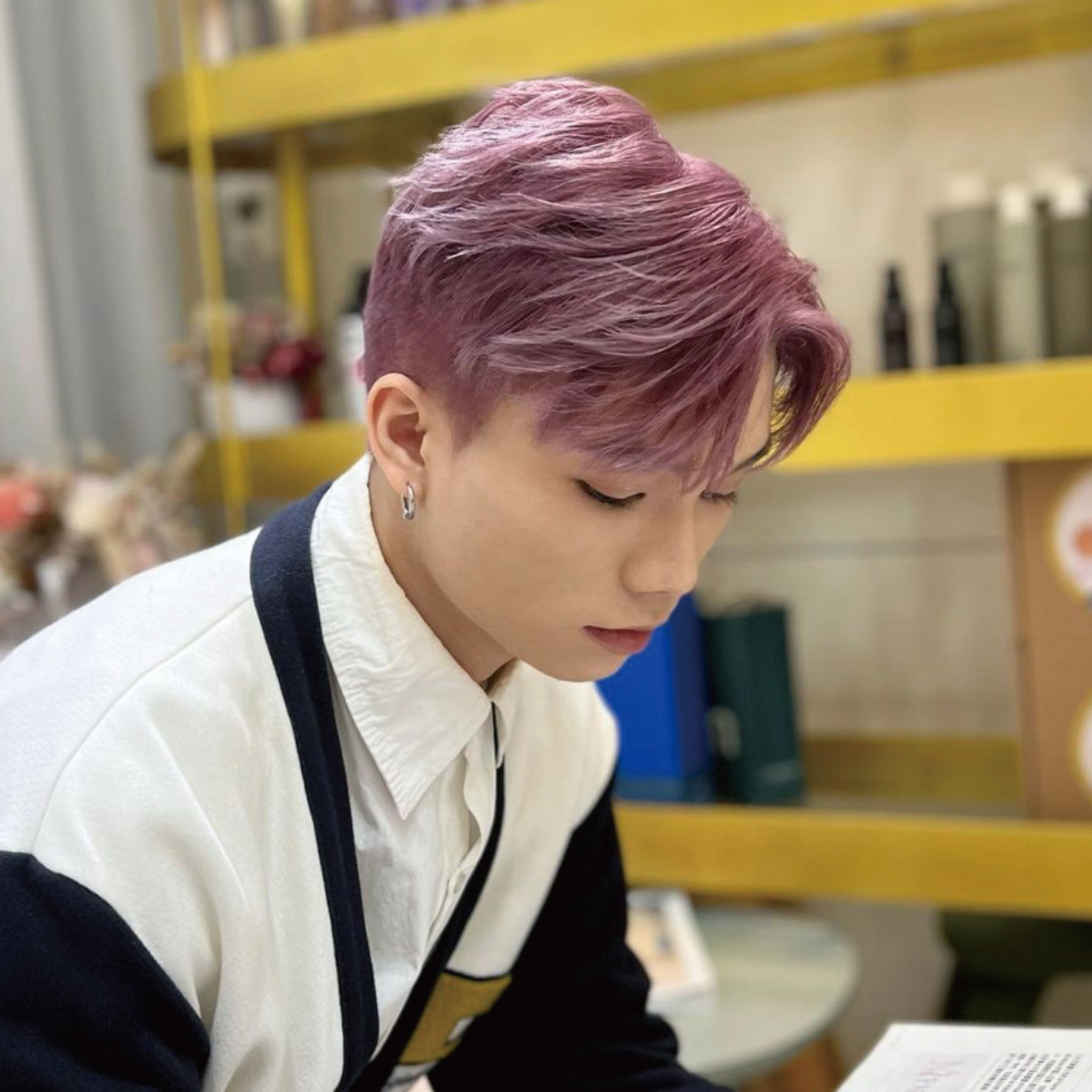 男生染髮炫酷色系推薦-薄籐粉色