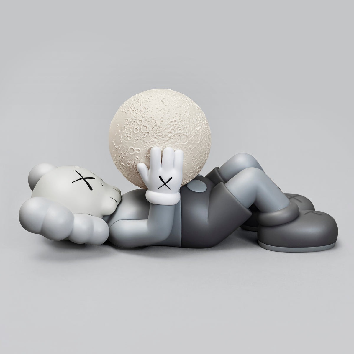 2024AW KAWS HOLIDAY SHANGHAI 上海限定 月球 公仔 3色 現貨