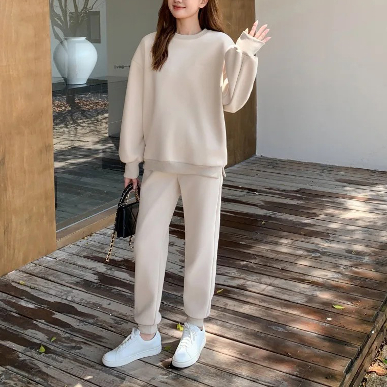 奶油杏刺繡圓領衛衣+縮口褲SET-S-L (Elegant & Love)