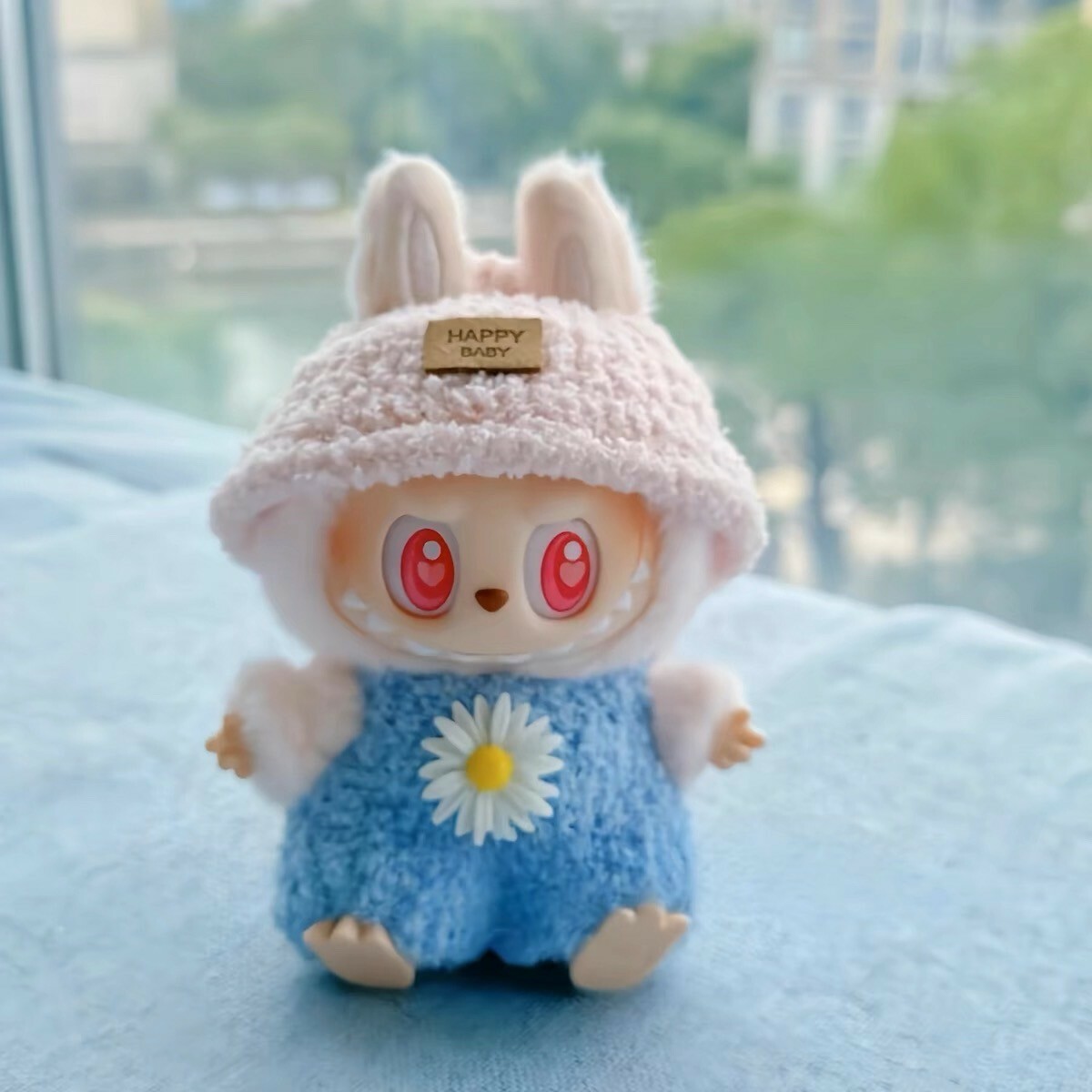 拉布布 LABUBU 坐坐派對 吊飾專用服裝 粉帽藍褲小雛菊裝 (無附吊飾)