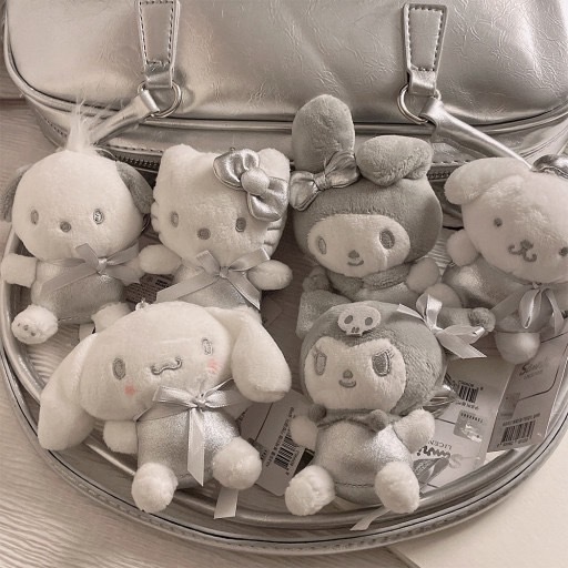 正版 三麗鷗 HELLO KITTY 韓國限定 銀色款 絨毛娃娃 吊飾 鑰匙圈 現+預