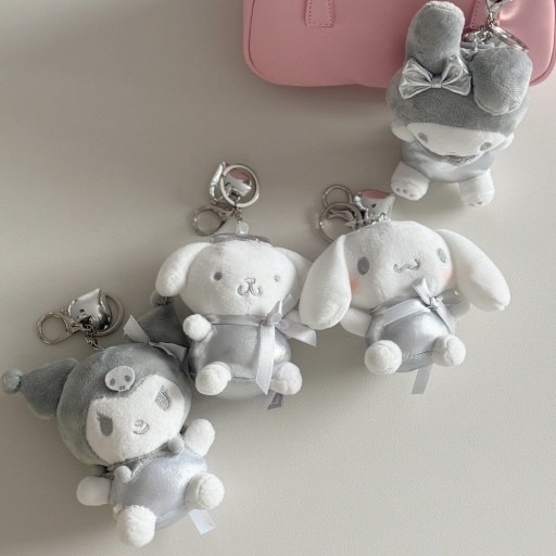 正版 三麗鷗 HELLO KITTY 韓國限定 銀色款 絨毛娃娃 吊飾 鑰匙圈 現+預