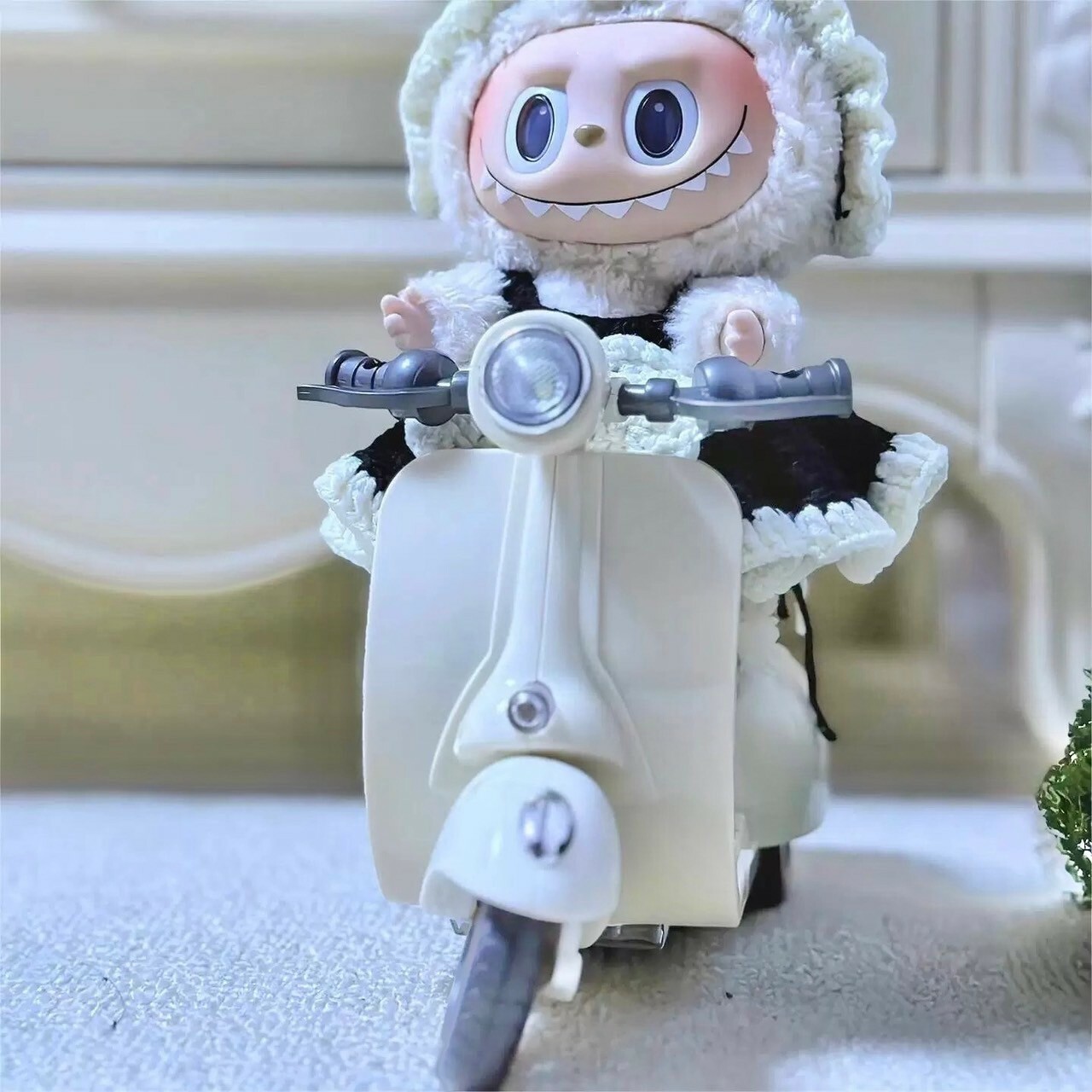 拉布布 LABUBU 心動馬卡龍 吊飾專用 電動摩托車 玩具 (無附吊飾)