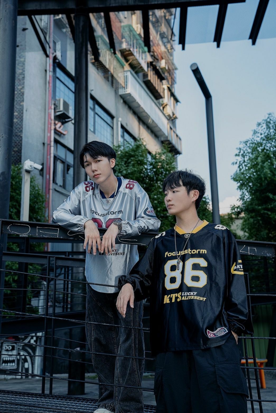 Focus storm 美式數字印花長袖球衣