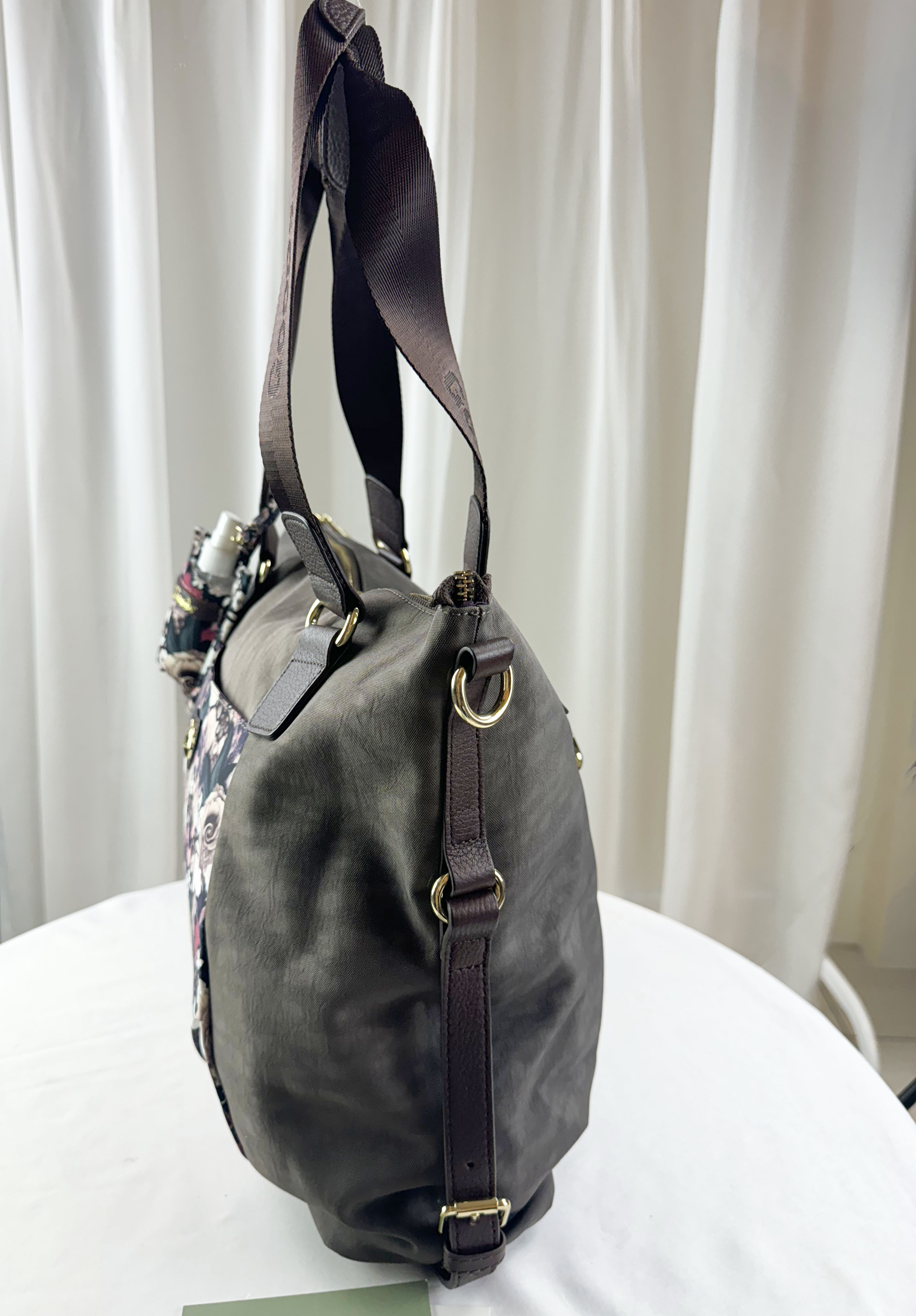 GOODS 咖啡花拼色防潑水手提包 / 側背包 附酒精保護套+酒精瓶 #2840