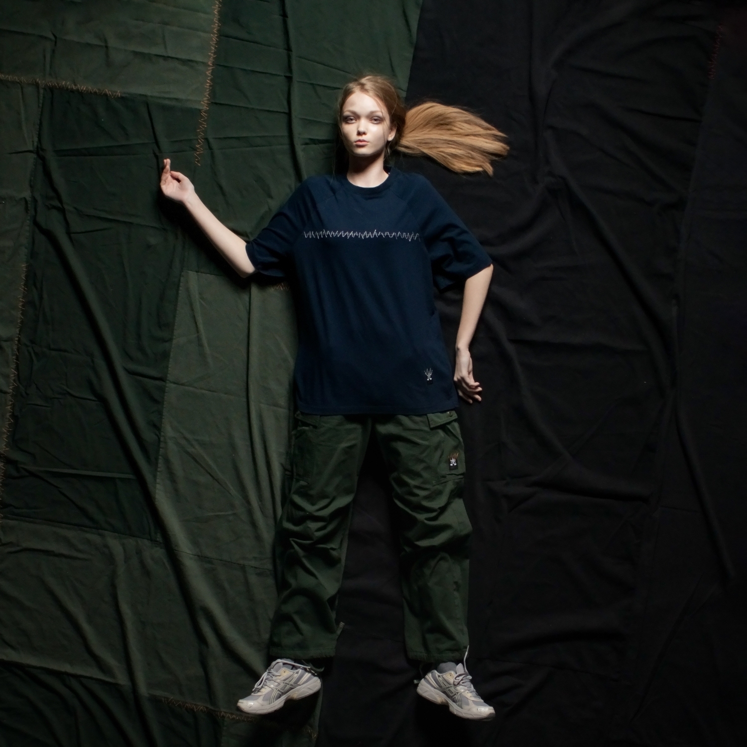 縫合拼接寬鬆彈簧棉Tee-海軍藍