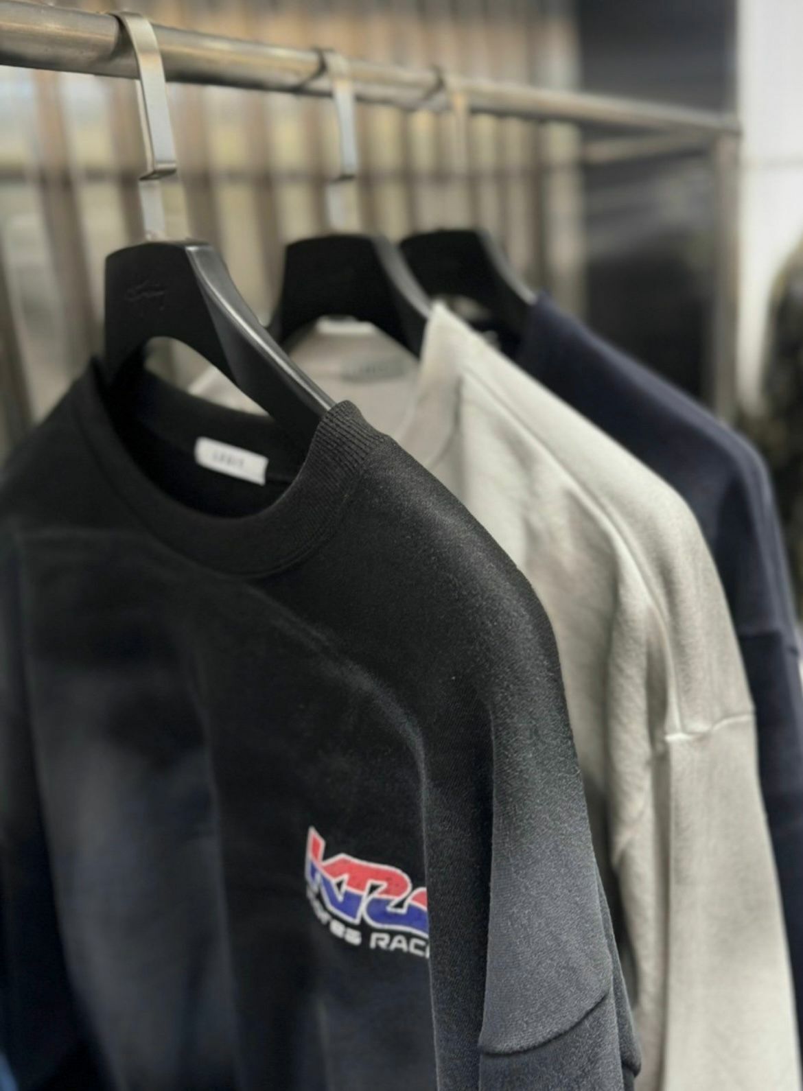 仿污英文字圖案衛衣 LEGIT-T017