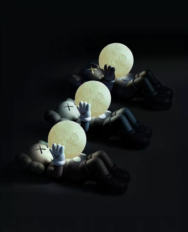 【逢甲 FUZZY】 KAWS Holiday Shanghai Vinyl Figure 中秋 月亮 上海限定 公仔