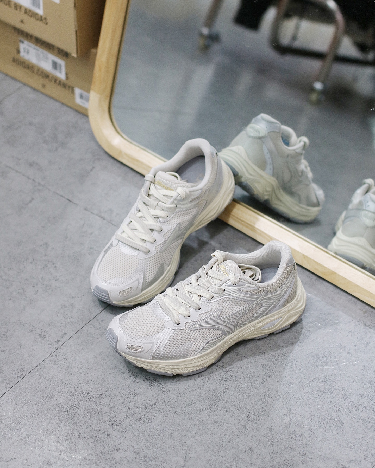 Mizuno Racer S Vintage Grey Sliver 復古做舊銀灰