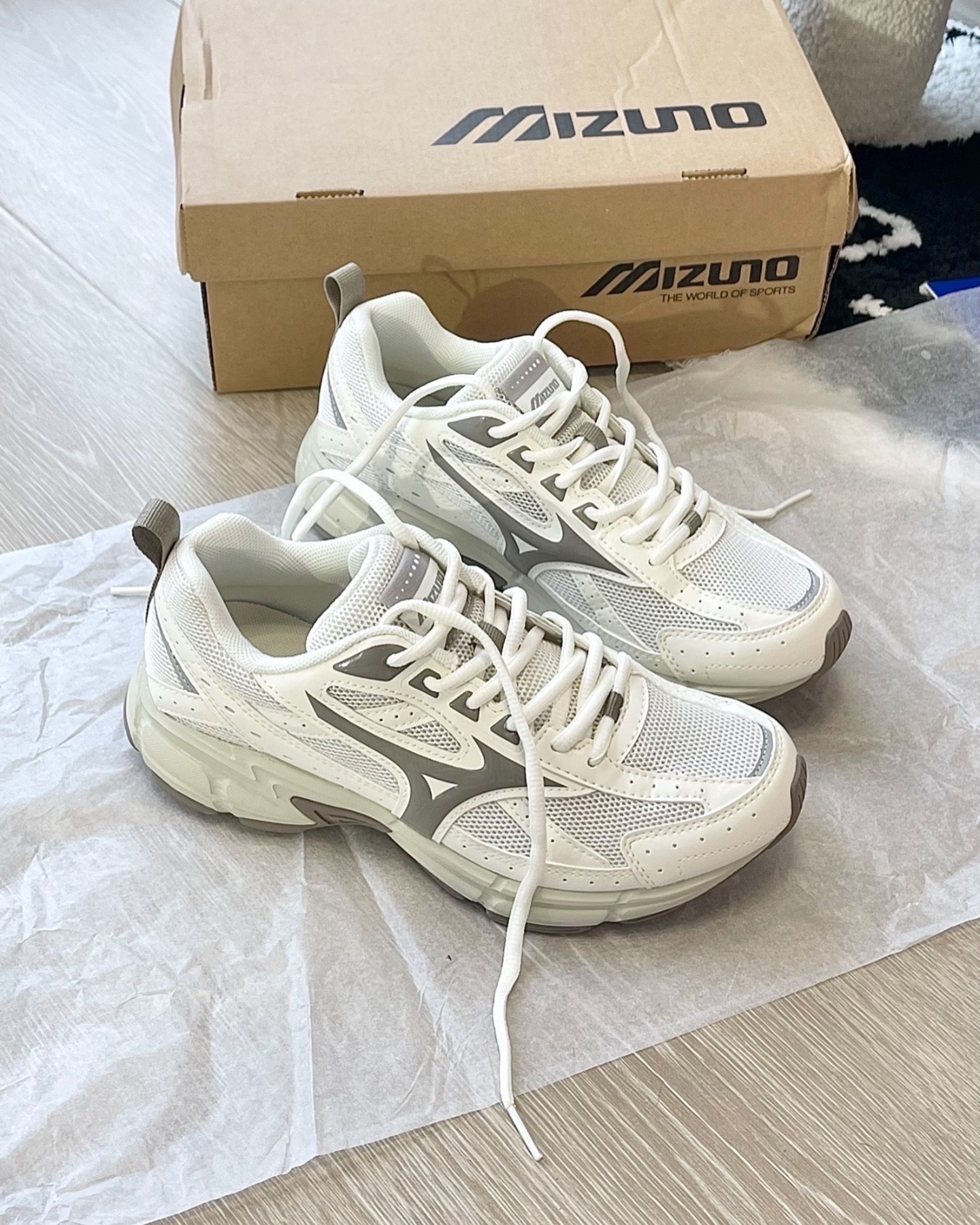 Mizuno - Speed - Beige 米白杏色