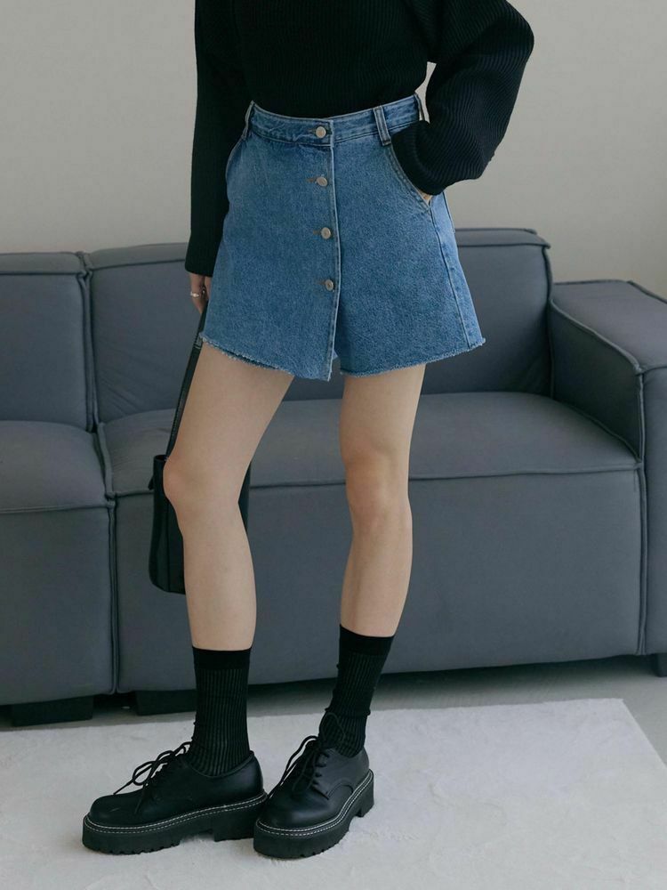 排釦牛仔短褲裙