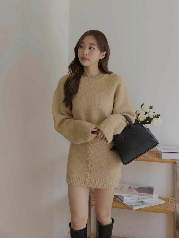 排釦針織短裙套裝