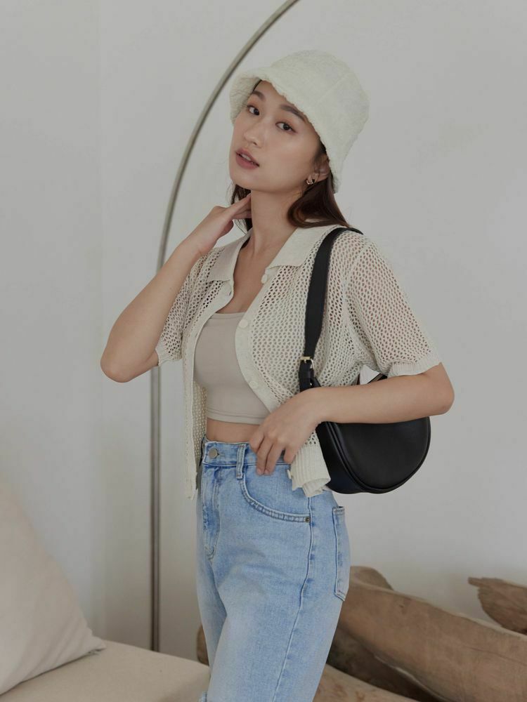 透膚感鏤空針織上衣