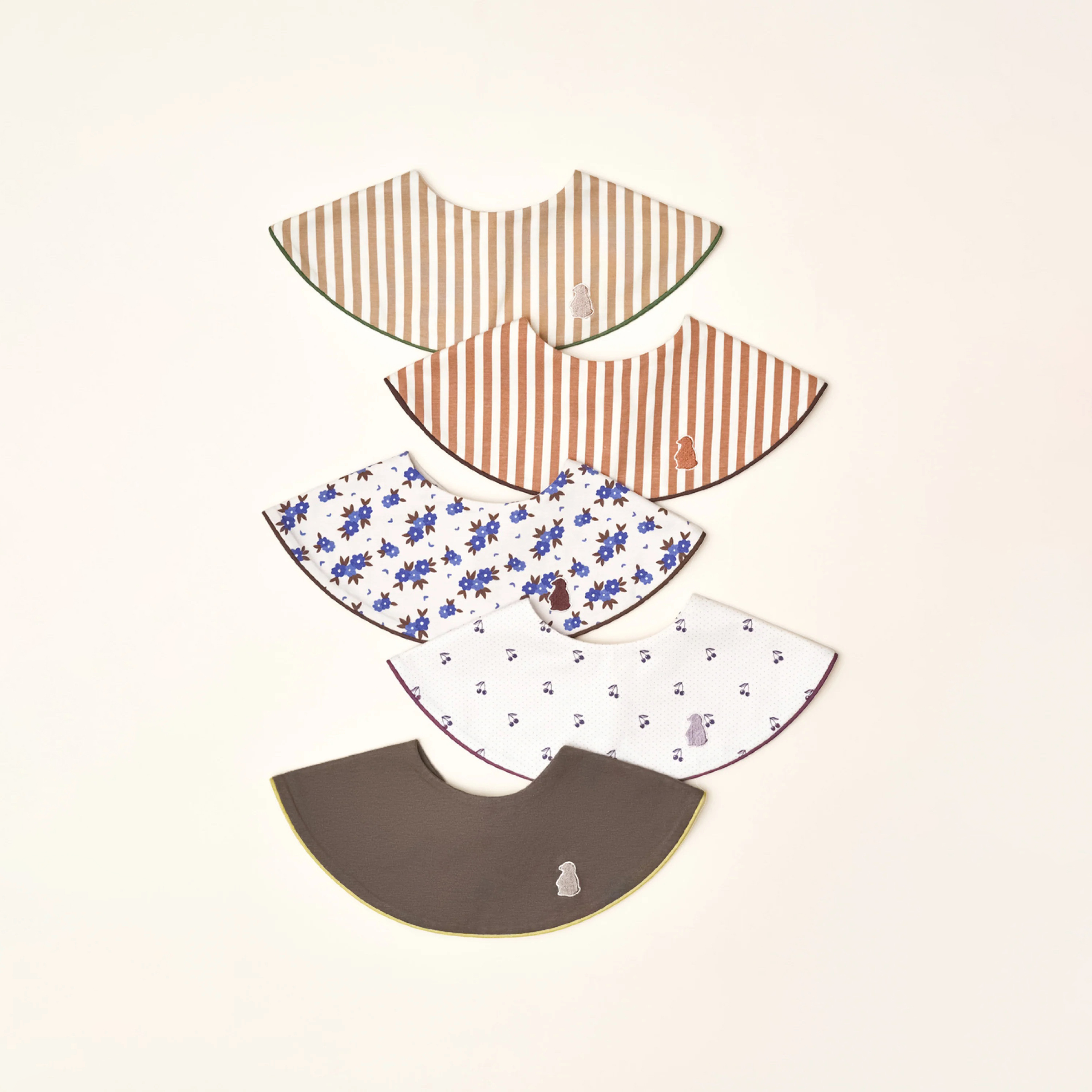 Konny 圓形滾邊口水巾