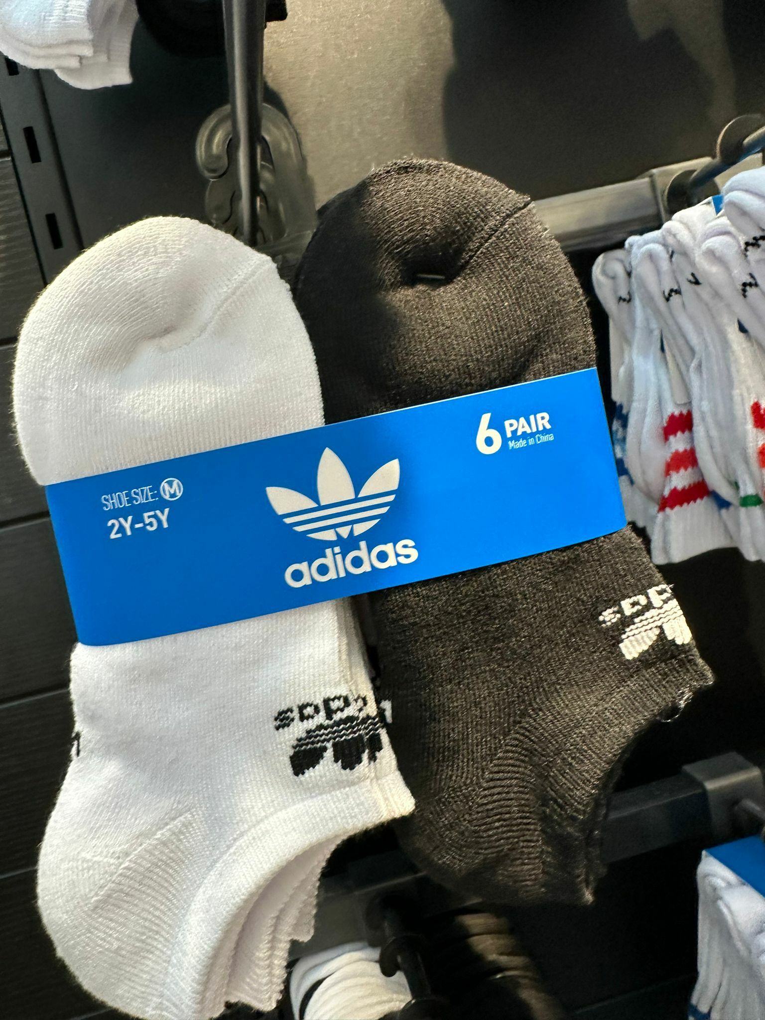 【預購】Adidas G092305 中童襪