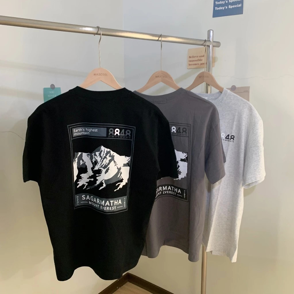 6322 經緯度山脈短T