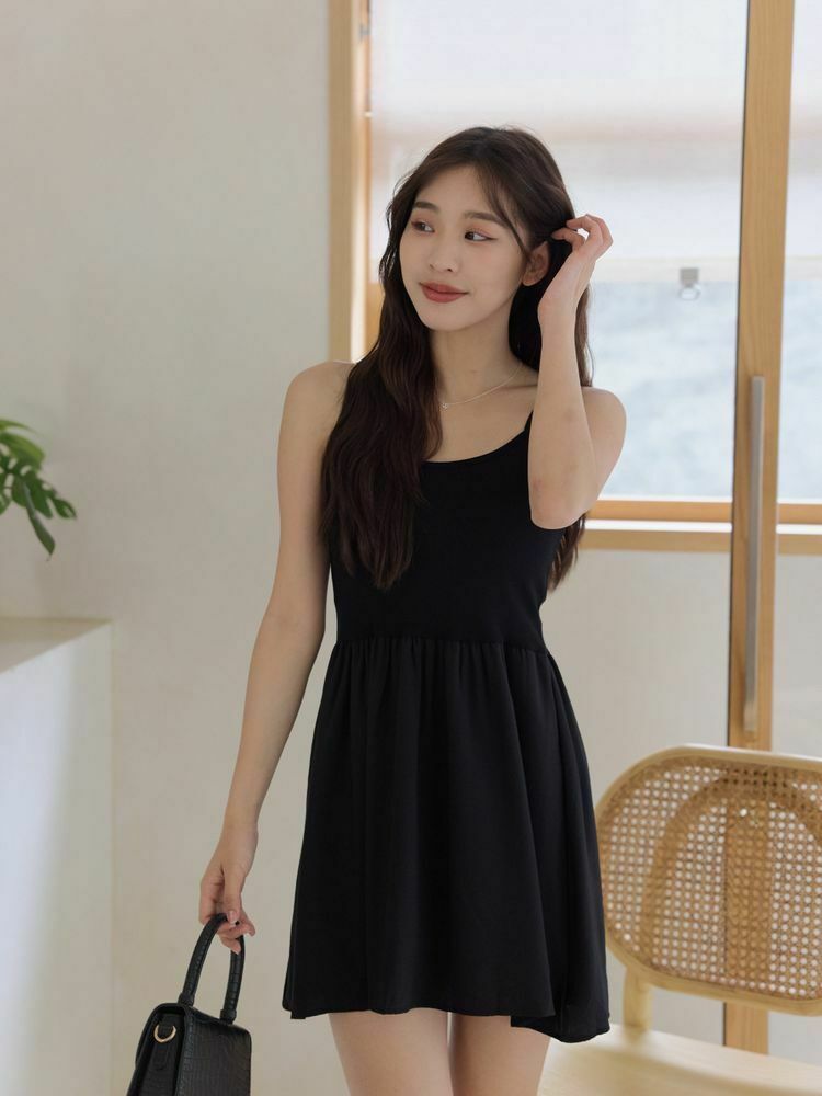 推薦款 後U領細肩彈性短洋
