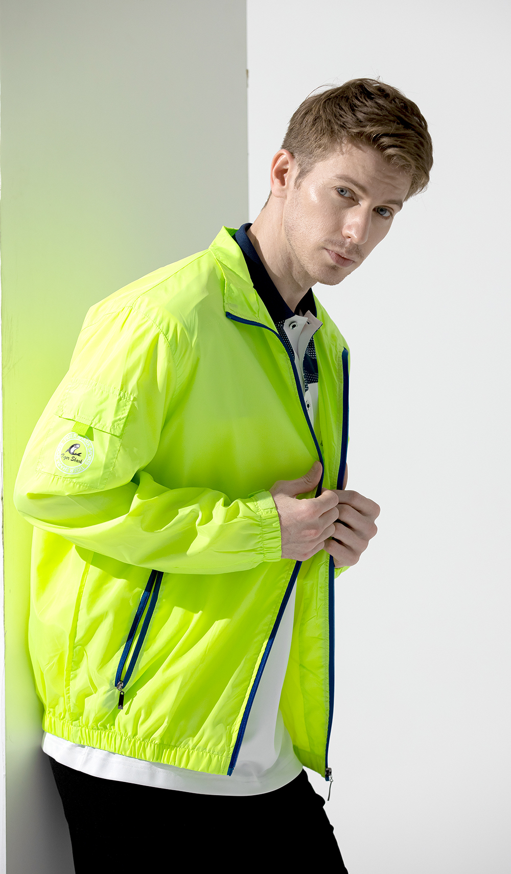 輕量機能防風外套