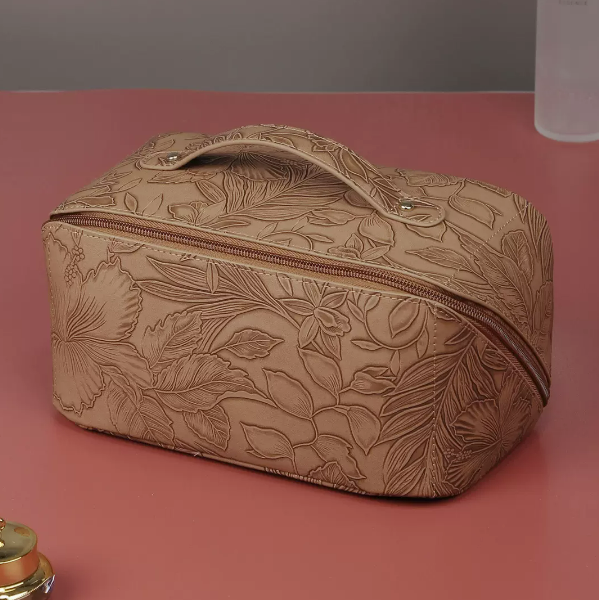 Hot push retro style three-dimensional embossed makeup bag (light brown size: 23.5cm*12cm*12cm)