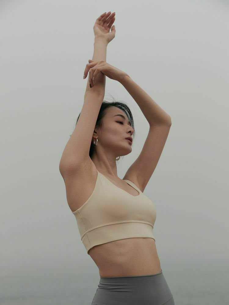 自訂 粗肩帶Ｕ領短版運動內衣