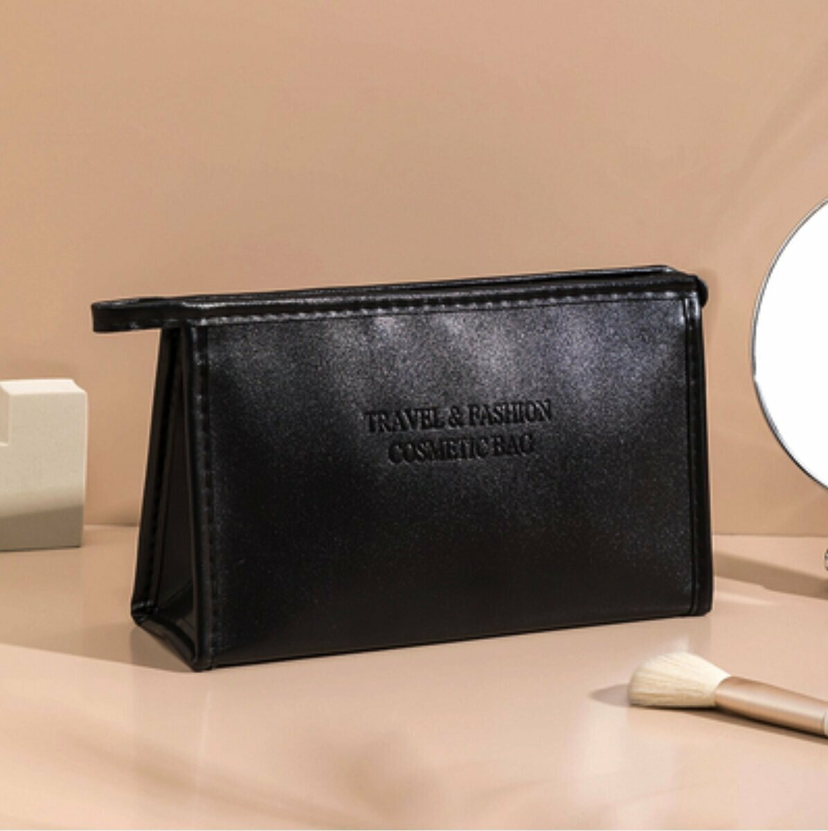 Popular portable travel toiletry bag (pearlescent black triangle medium length 22.5cm, height 14cm, width 6.5cm)