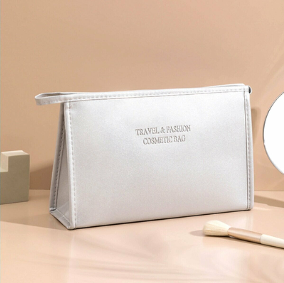 Popular portable travel toiletry bag (starry sky silver triangle large length 27cm, height 17cm, width 8cm)