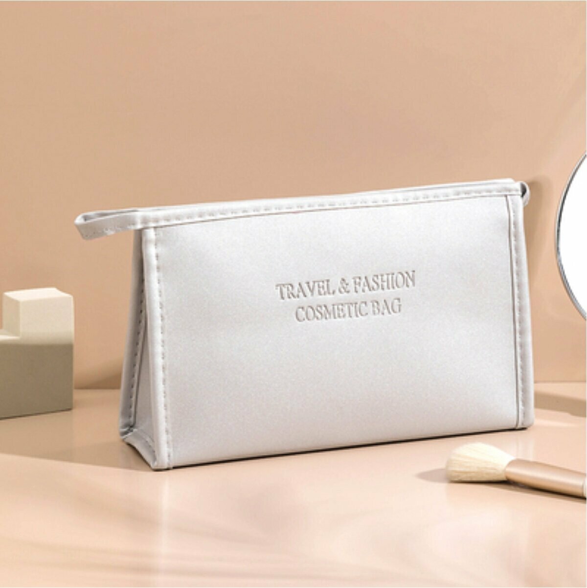 Popular portable travel toiletry bag (Starry Sky Silver Triangle medium 22.5cm long, 14cm high, 6.5cm wide)