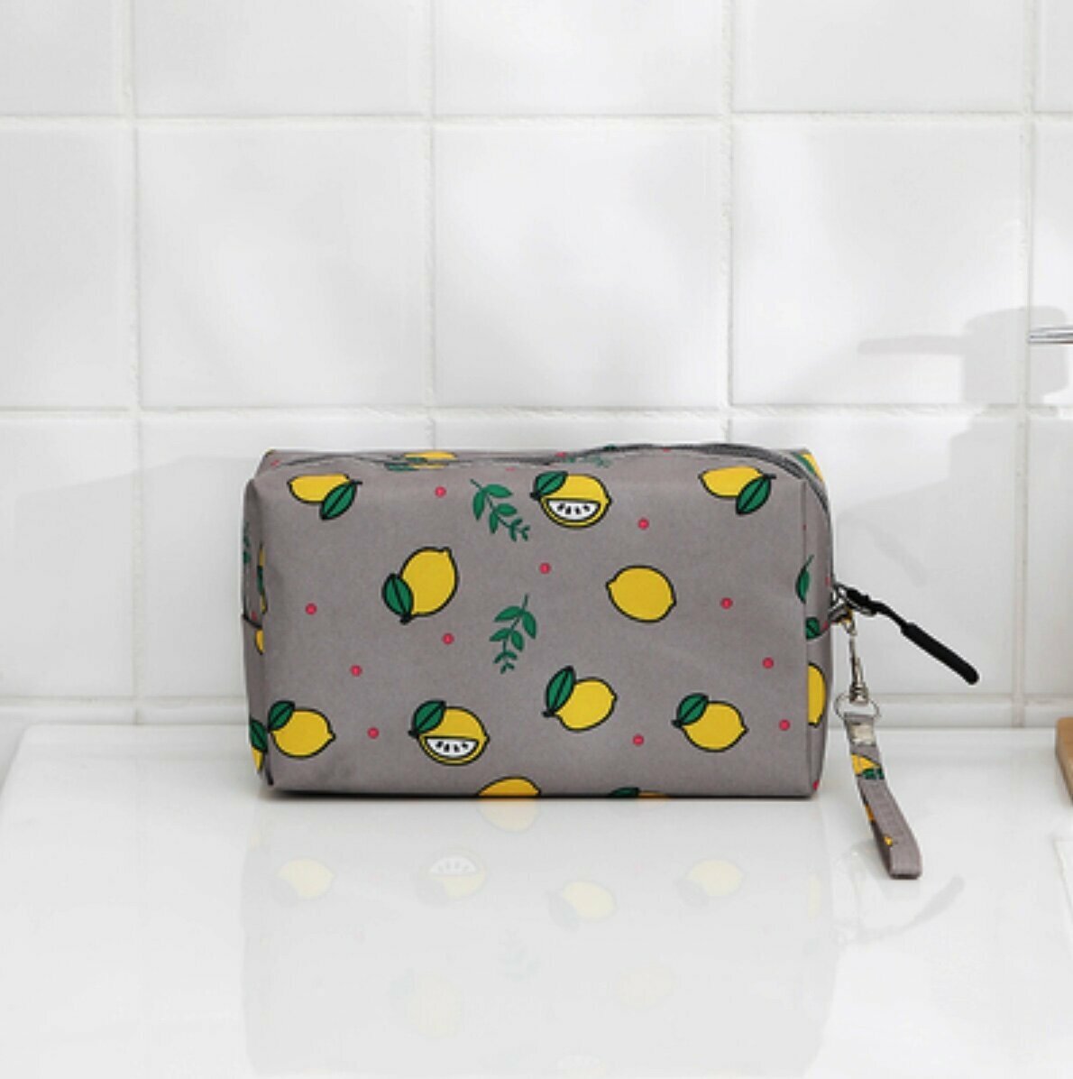 Popular Portable Large-capacity Travel Cosmetic Bag (Gray Lemon Size: 18cm*10cm*7cm)
