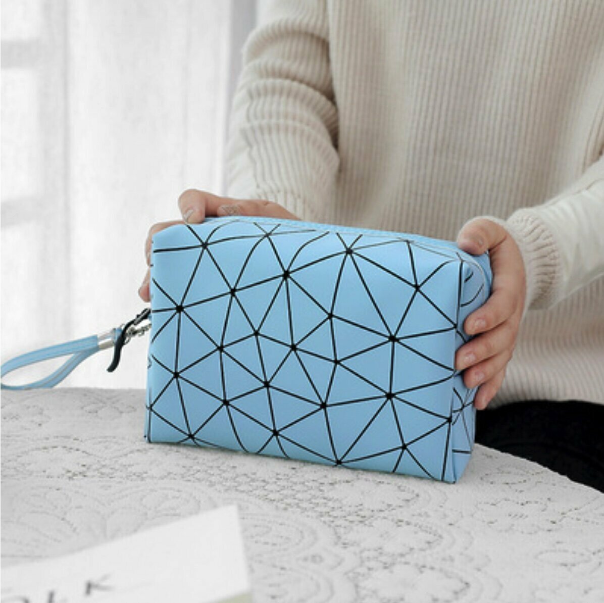 Popular Waterproof Travel Cosmetics Storage Bag (Light Blue Size: 18cm*13cm*8cm)