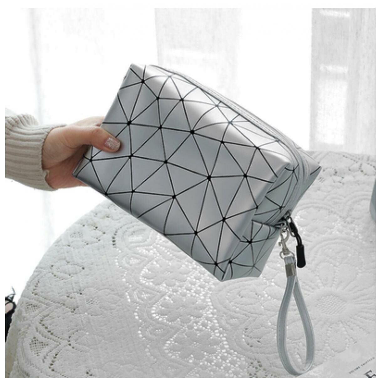 Popular Waterproof Travel Cosmetics Storage Bag (Silver Gray Size: 18cm*13cm*8cm)