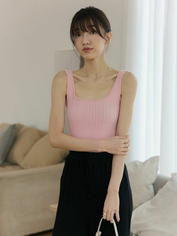 雙Ｕ領坑條針織背心