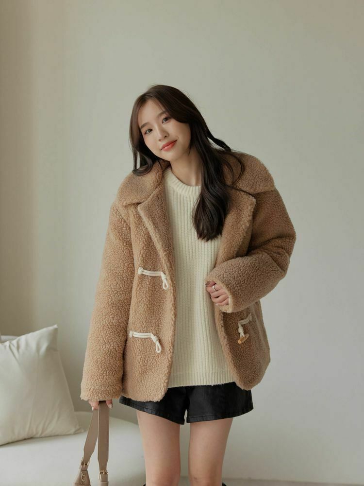 QQ保暖質感木釦外套