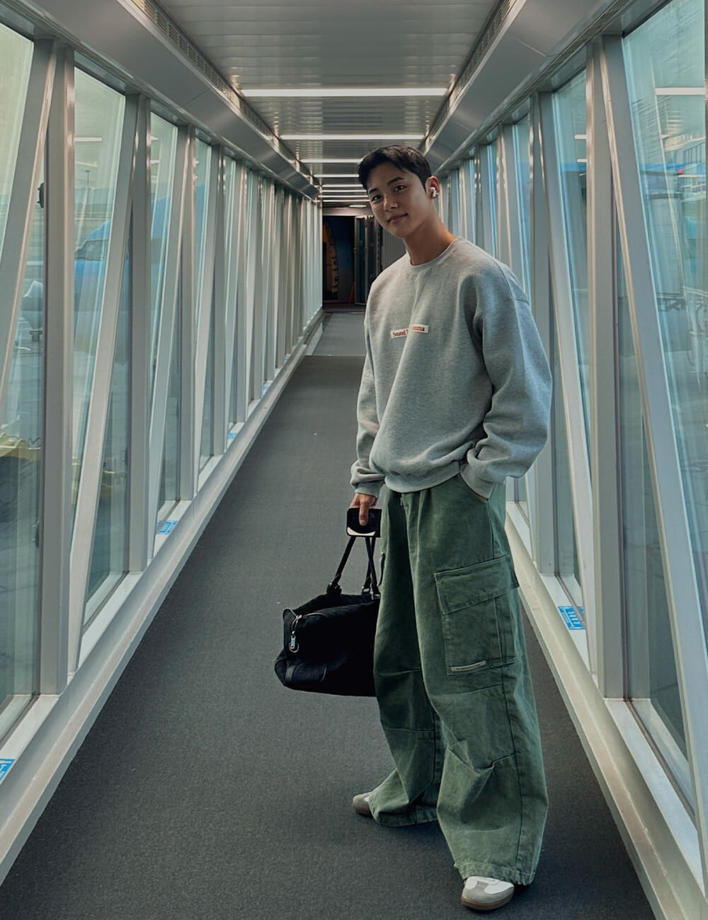 水洗寬鬆工裝褲