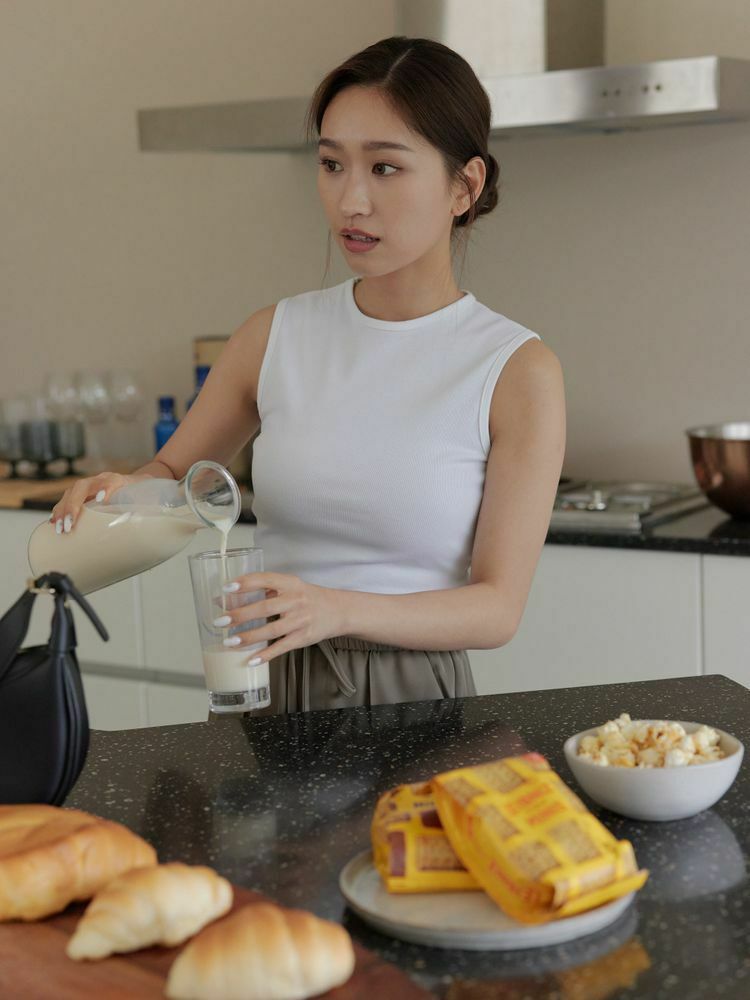 休閒時髦感彈性削肩背心