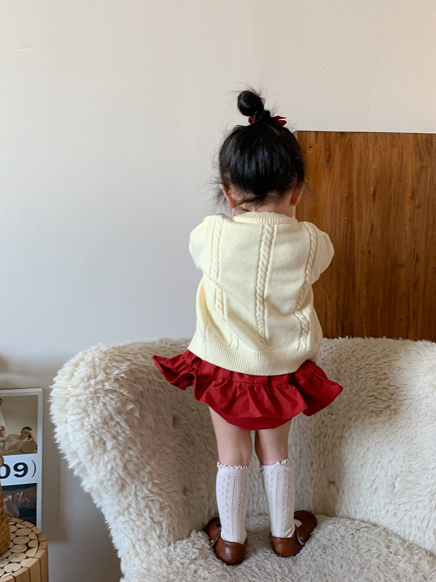 療癒系針織外套/灰色捲邊內搭/蘋果蛋糕短裙