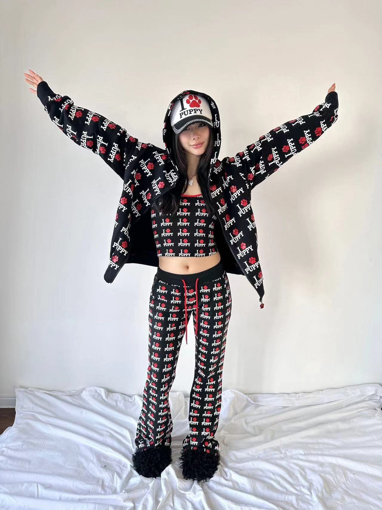 ArtByTastybabe 滿版我愛小狗 重磅 寬鬆連帽外套 黑色