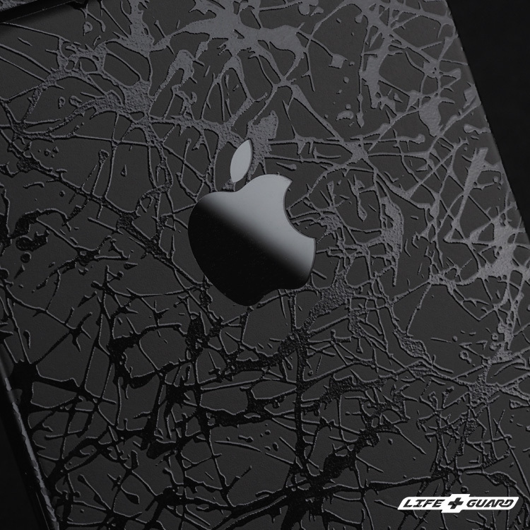 LIFE+GUARD 手機貼膜安裝示意，適用 iPhone 16 Pro max