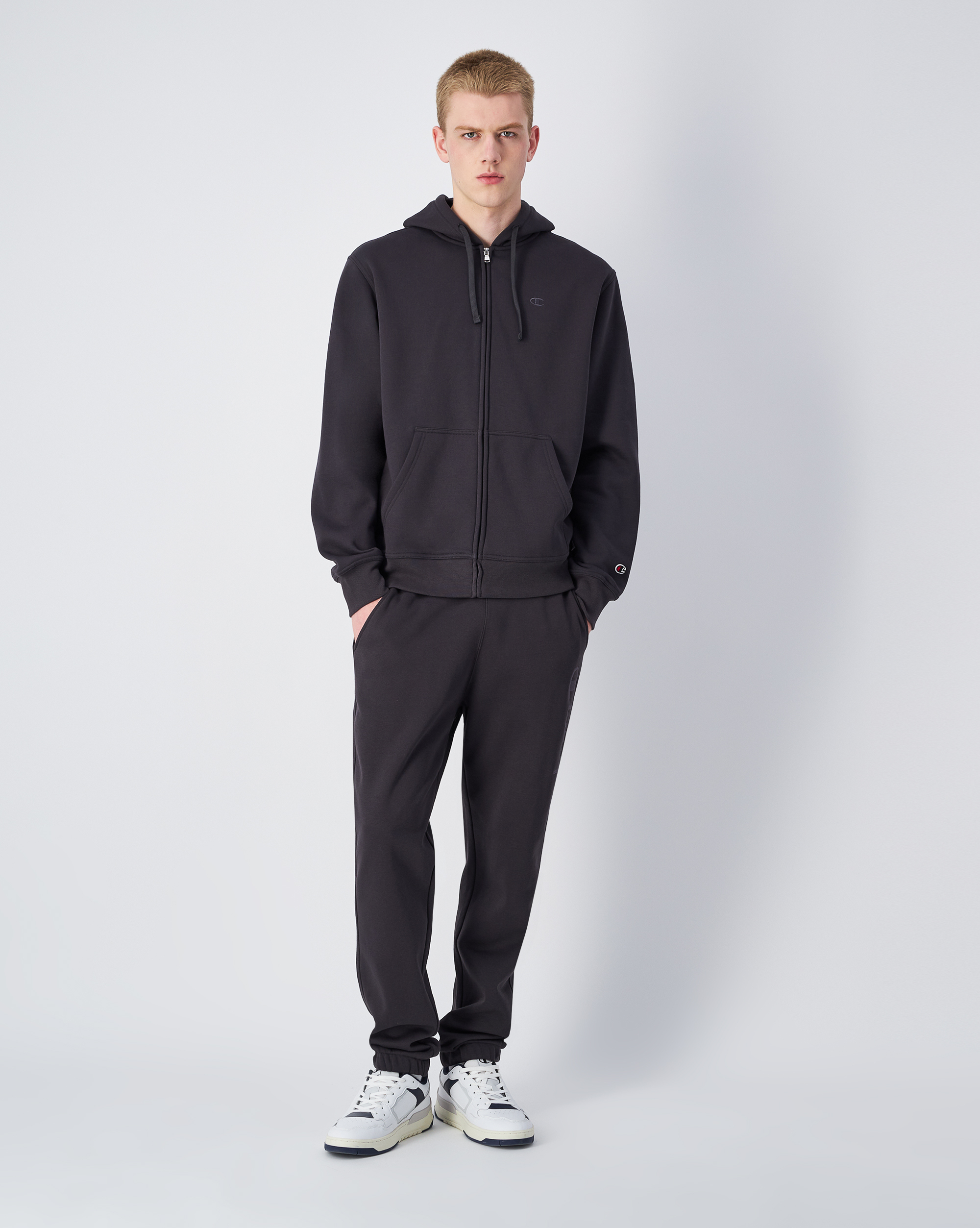 男款 經典同色小刺繡連帽夾克(木炭黑)