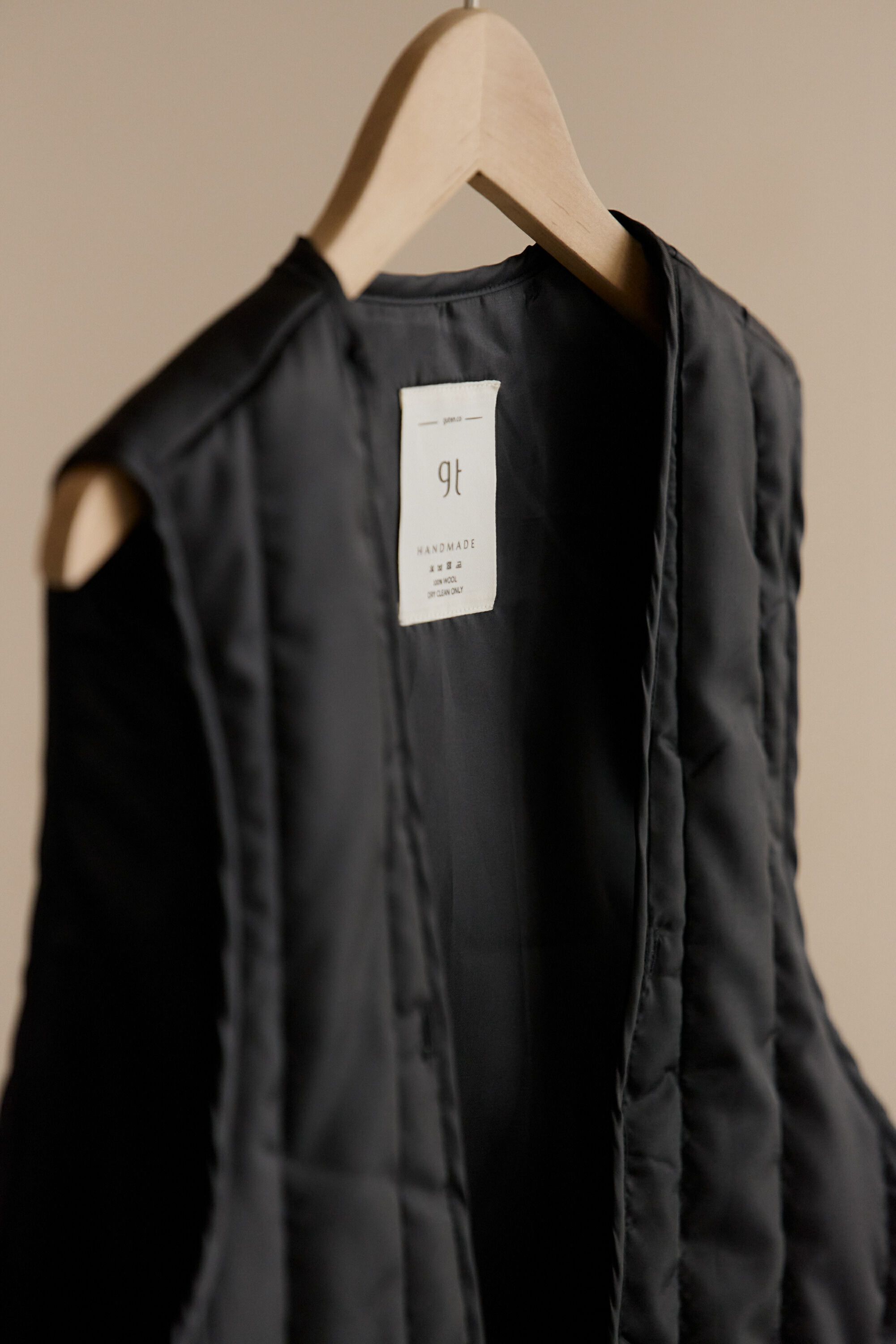 Gmade/極暖可拆式鋪棉背心-黑