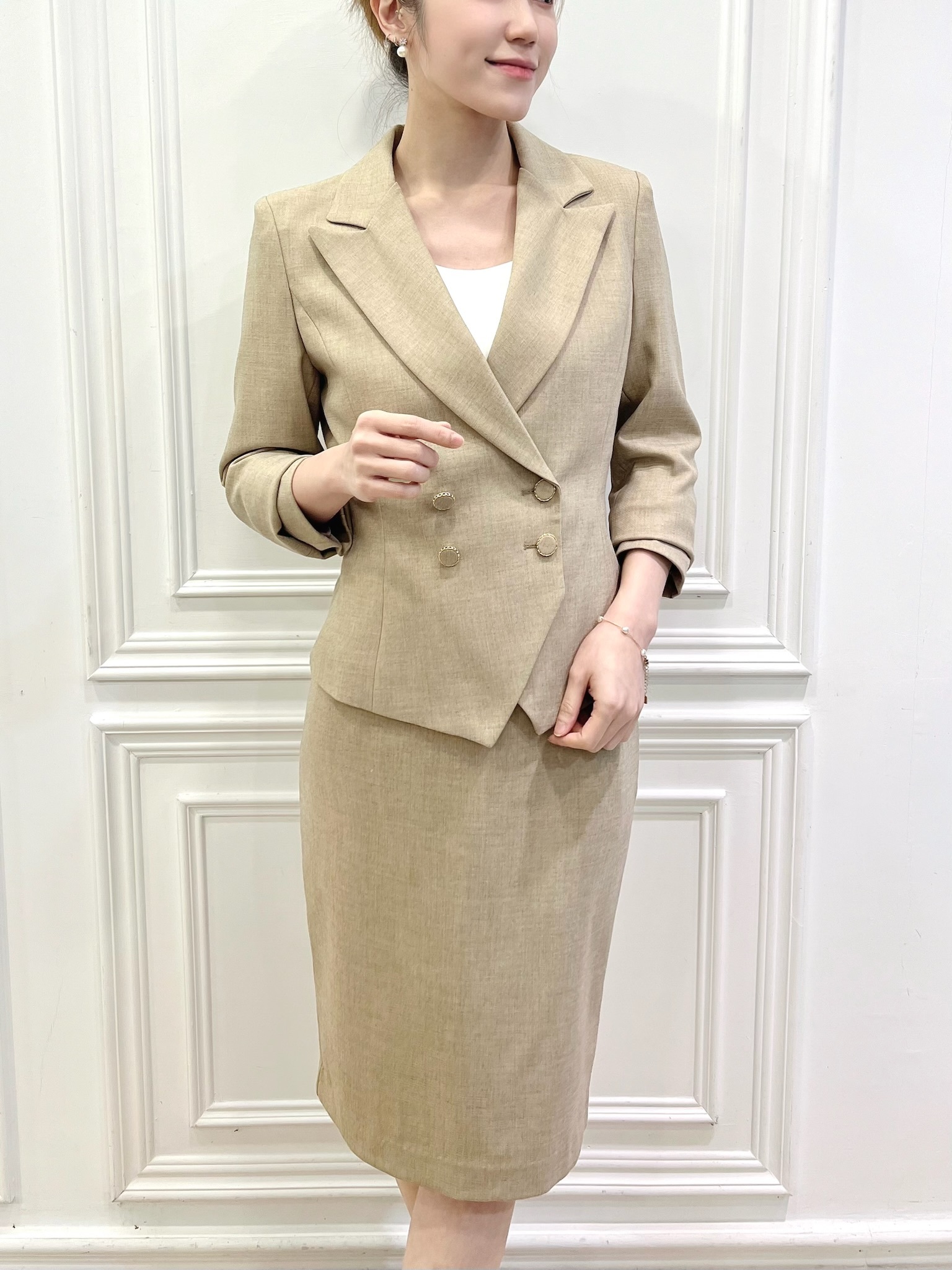 雙排金釦劍擺套裝- 米