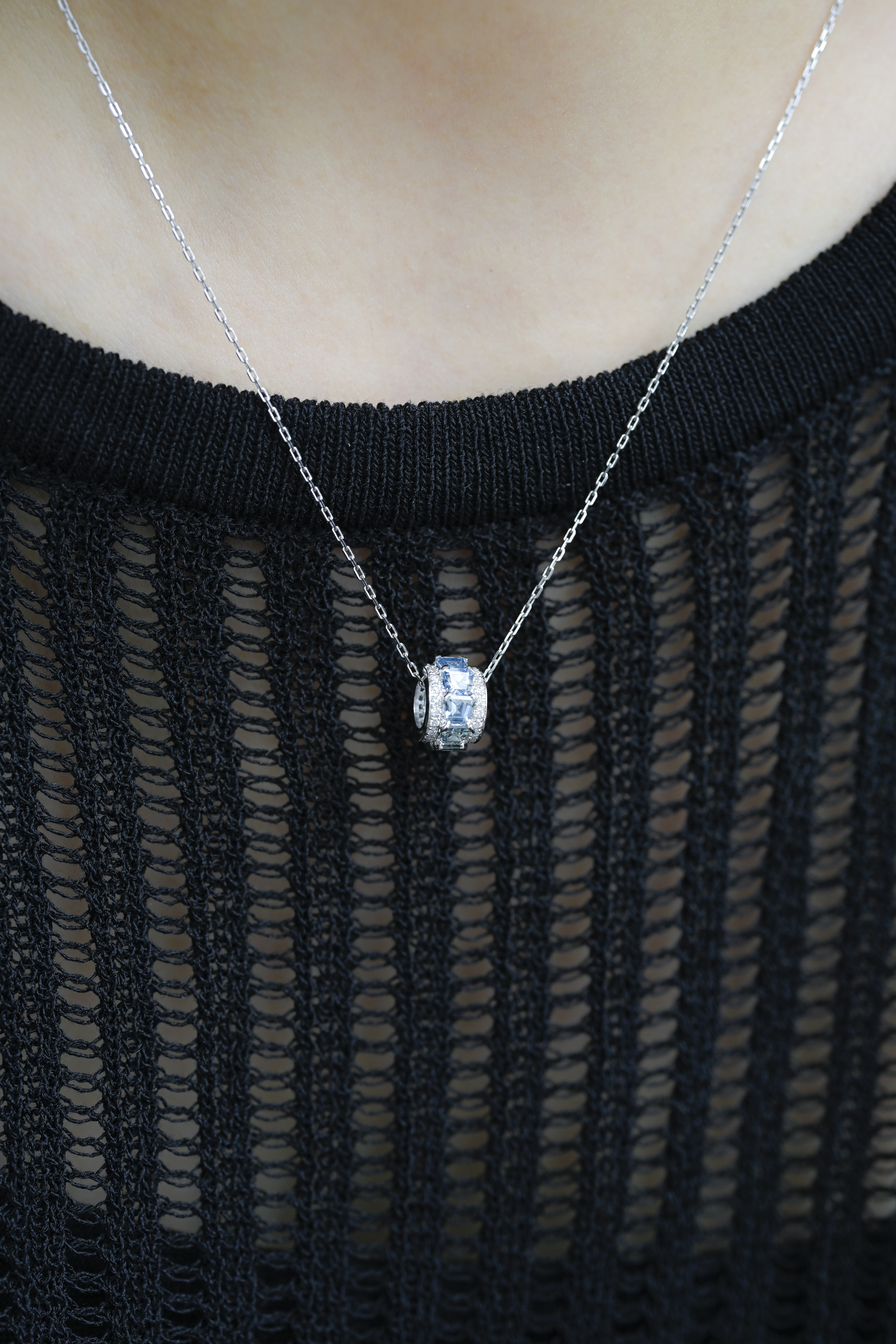 18K Van Gough Blue Sapphire (Gradient Color) & Diamond Pendent