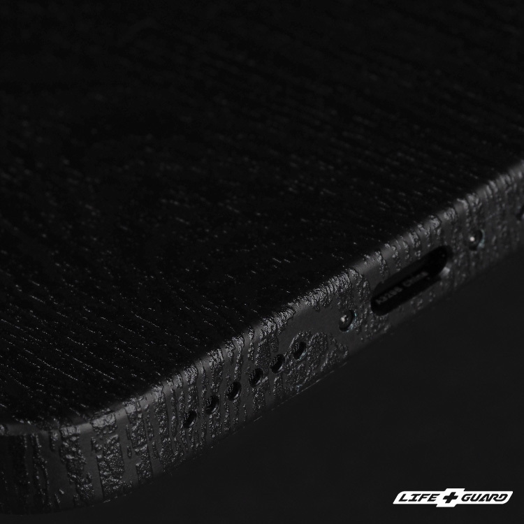 木紋貼膜質感特寫，LIFE+GUARD 設計風格